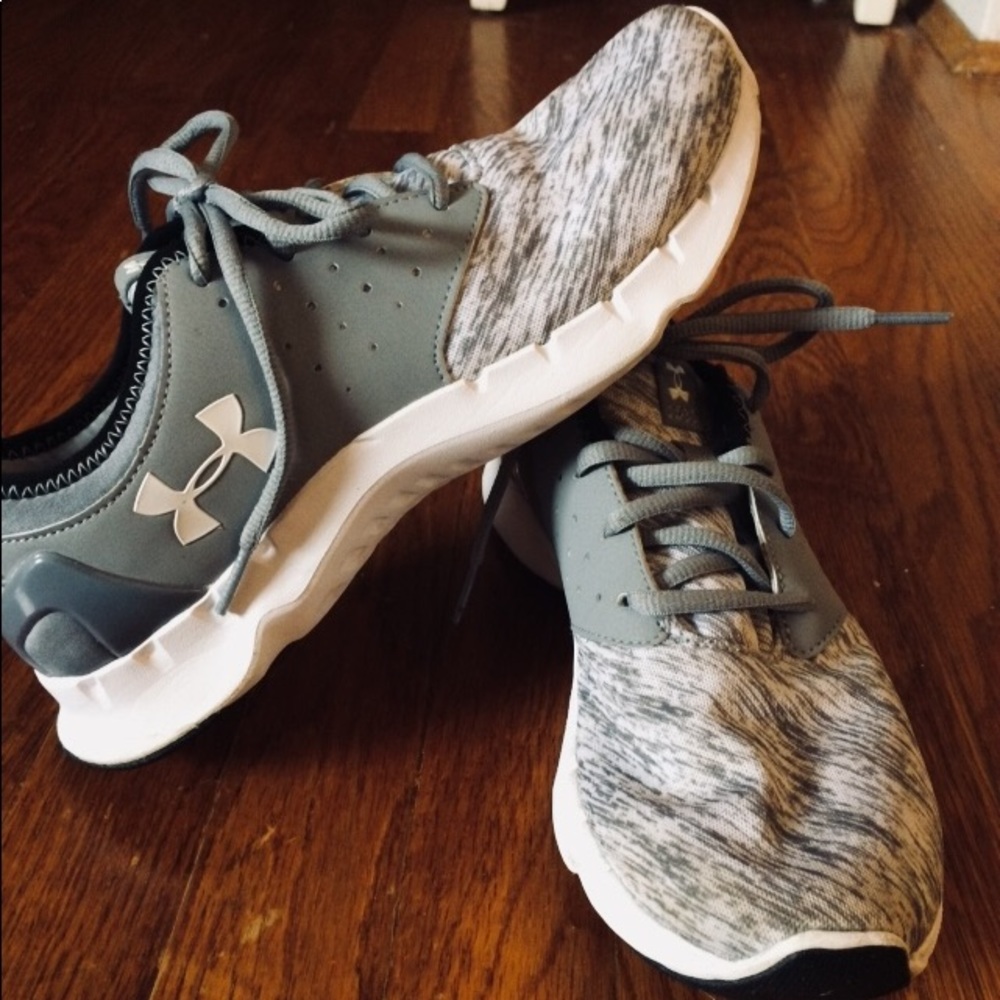 Running Shoes